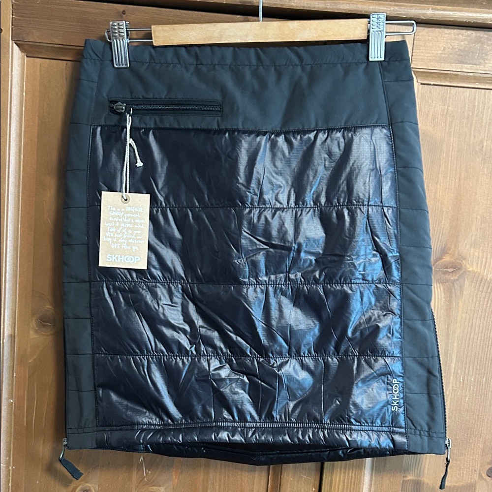New SKHOOP Title 9 Bun Warmer Quilted Skirt- Black Zip Midi Skirt XS